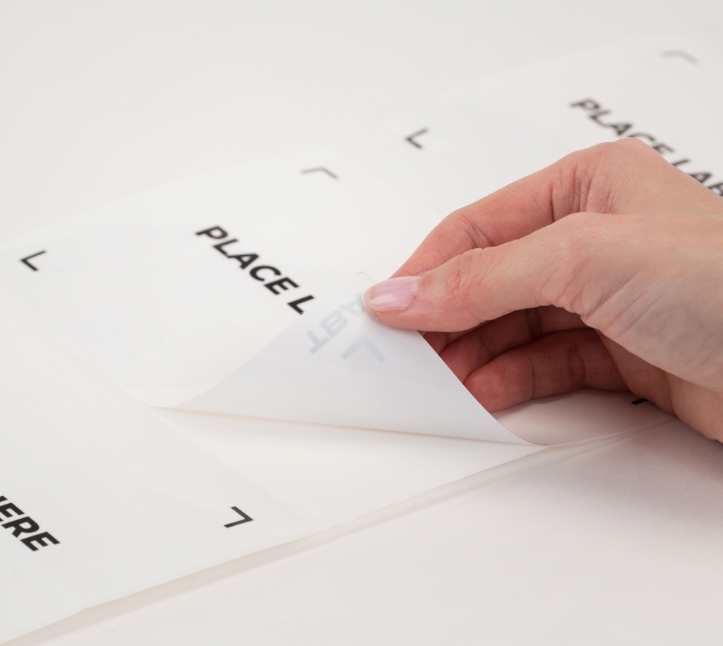 Anti-stick label  159 x 115 mm with easy label removal feature